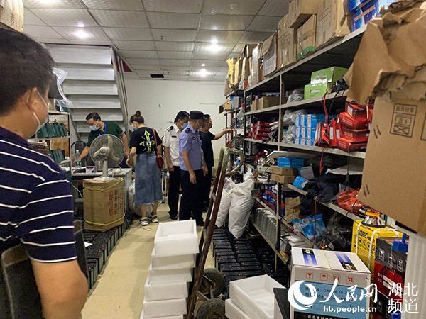 切断非法捕捞源头，武汉多部门联动严打禁用渔具销售